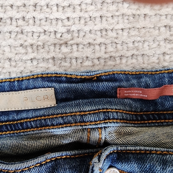 Pilcro Slim Boyfriend Distressed Jeans size 31 - Picture 4 of 4